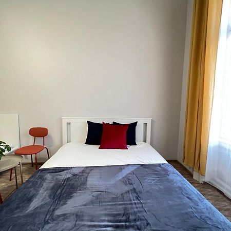 Baross Apartment With Convenience And Style Budapest Exterior photo