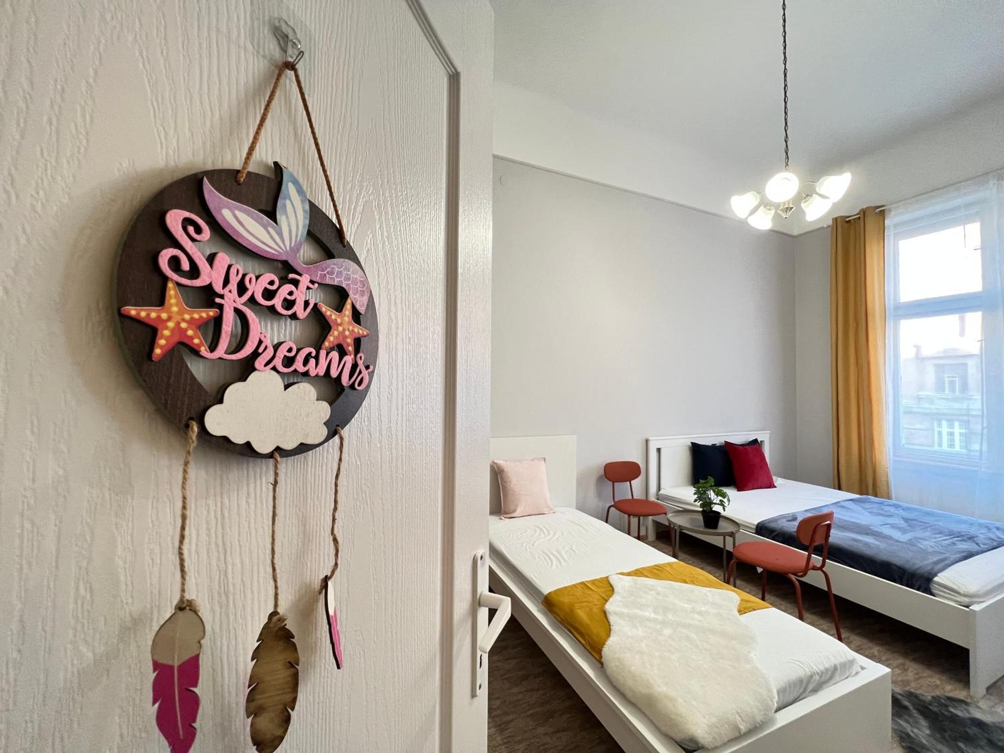 Baross Apartment With Convenience And Style Budapest Exterior photo