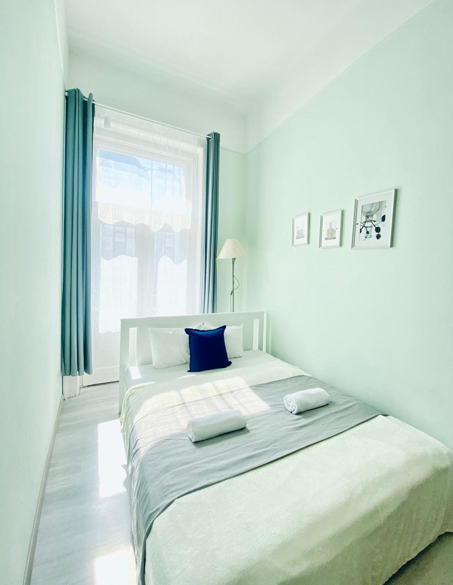 Baross Apartment With Convenience And Style Budapest Exterior photo