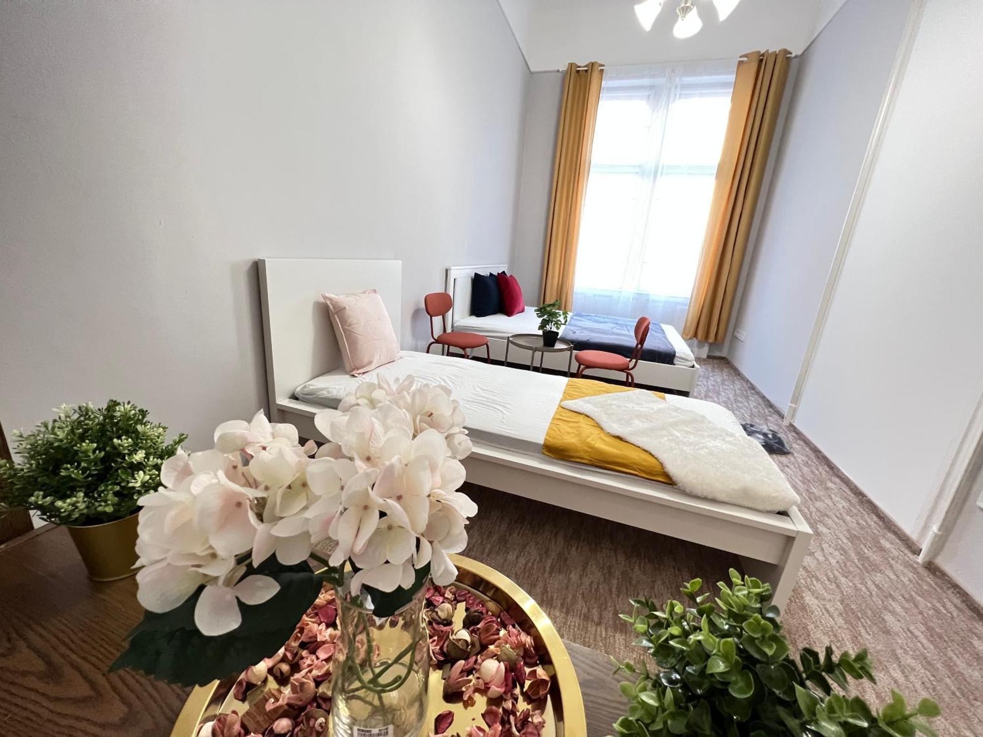 Baross Apartment With Convenience And Style Budapest Exterior photo